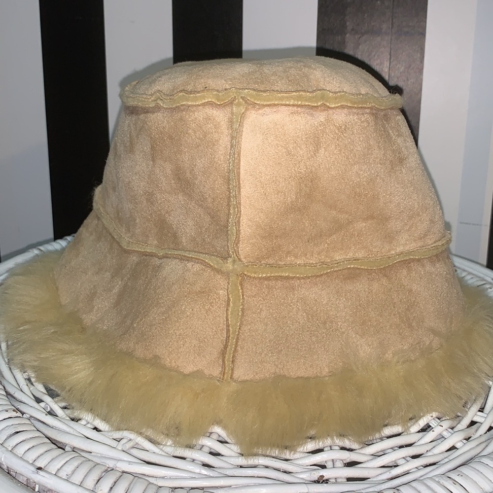 Y2K Vintage Tan Faux Suede /Fur Shearling Bucket Hat Reversible Unisex - Picture 5 of 5